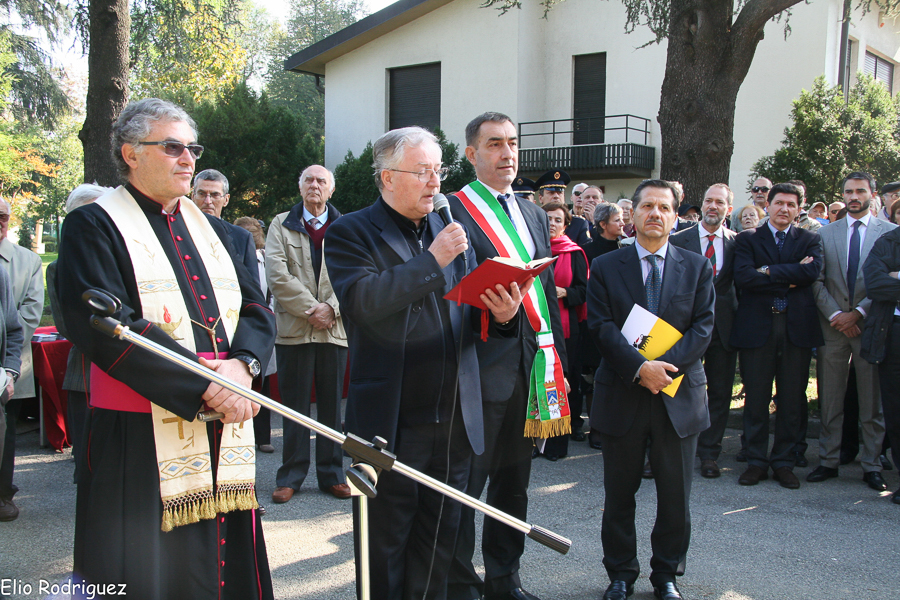 <div></div>