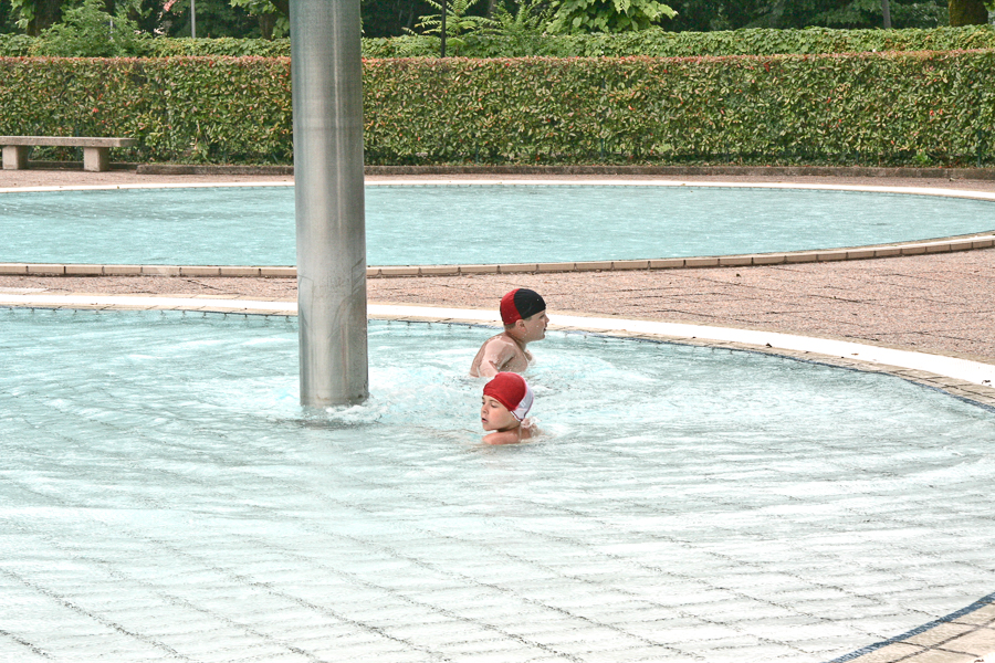 <div></div>