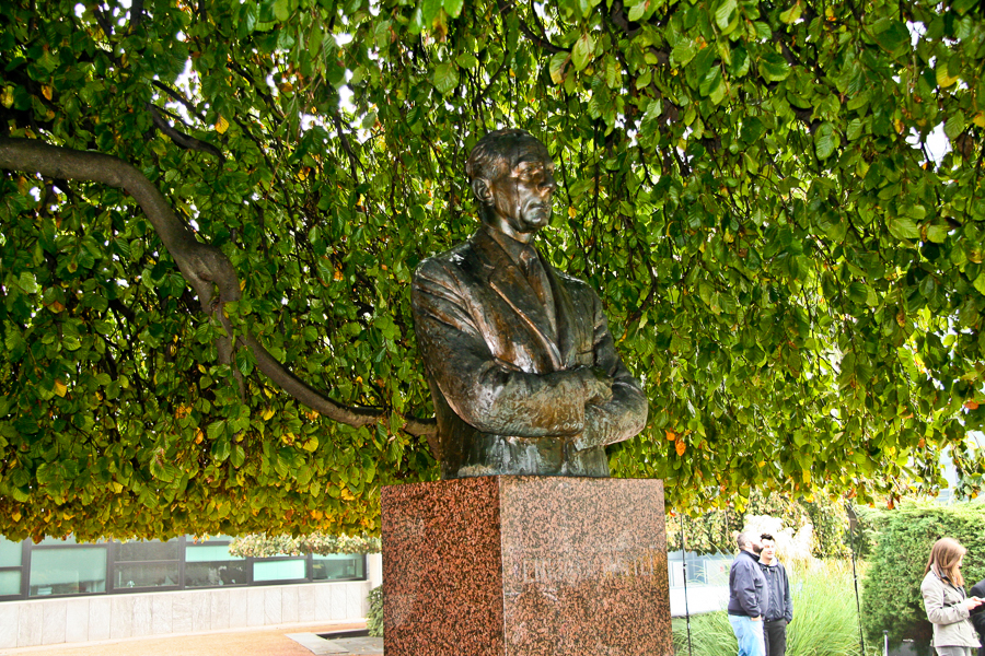 <div></div>
