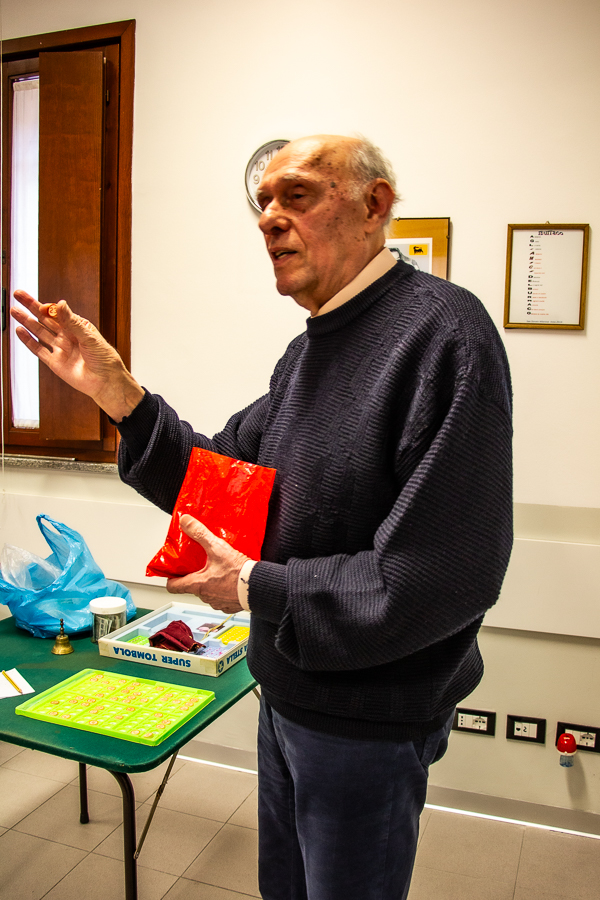 <div></div>
