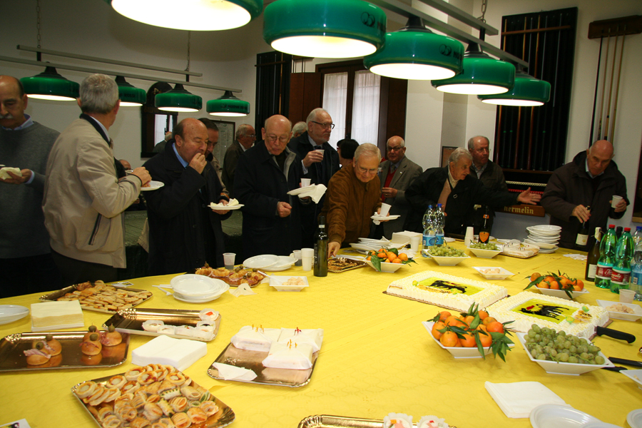 <div></div>