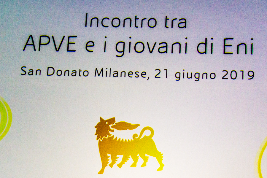 <div></div>