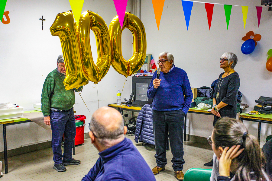 <div></div>
