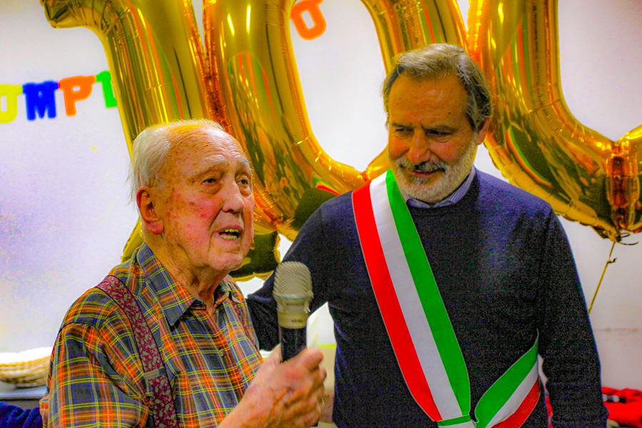<div></div>